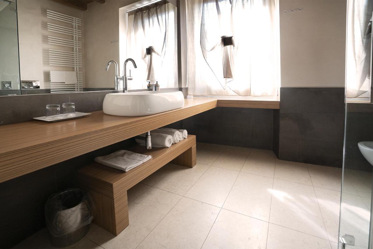 Il Borgo - 1711 Luxury Guest House Арлате Экстерьер фото